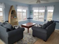 NEW Condo above bakery in Downtown Frankfort w/ Sunroom view of Betsie Bay! Hotels in Frankfort