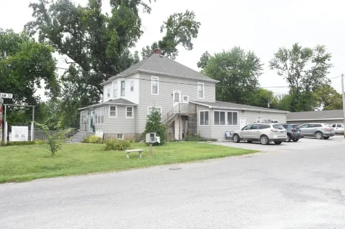 Mulholland Garden Apartment Hotels in Nauvoo