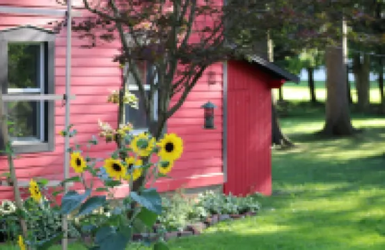 Spacious Private Guest Suite near Colgate