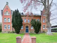 Ferienwohnung Jakob, mit Garten, Terrasse und Strandkorb Hotels in Tonning