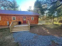 Pet friendly-acreage-hot tub-creek