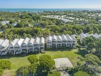 Waterfront Duck Key Villa - Sleeps 6 Hotels near Dolphin Research Center