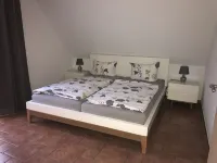 Pure Relaxation! Near Plauer See, Cyclist, Sauna Hotels in Alt Schwerin