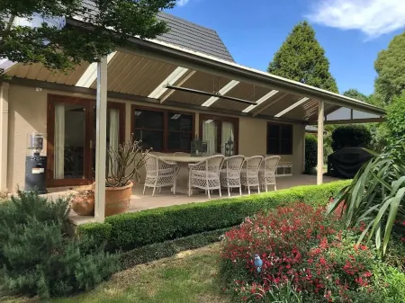 Martha's ......... Your hideaway in the highlands.