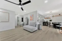 Hidden Gem! 2 Bed 2 Bath - Close to the Strip & Allegiant Stadium
