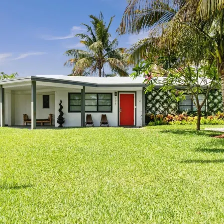 Tropical Beach House!