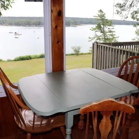 Cozy Cottage   with Spectacular Salt Water  View / 4 Kayaks Available/