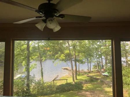 Skier's Cove Lakehouse