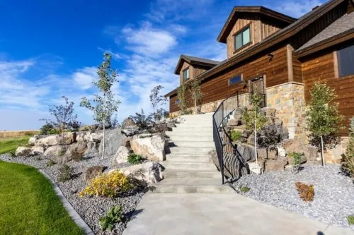 Elegant Grand Cabin w/ Hot Tub
