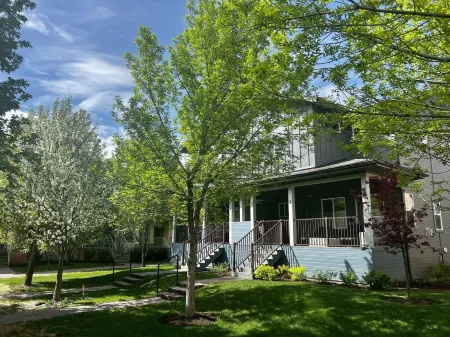 Pristine Home Near Sun Valley Отели в г. Хейли