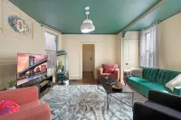 Spacious Victorian with Parking Available