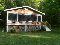 Quiet Comfortable Cabin 5 Min. Walk to Swimming and Boating