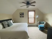 Spacious house at Camelback near water parks and ski lifts!