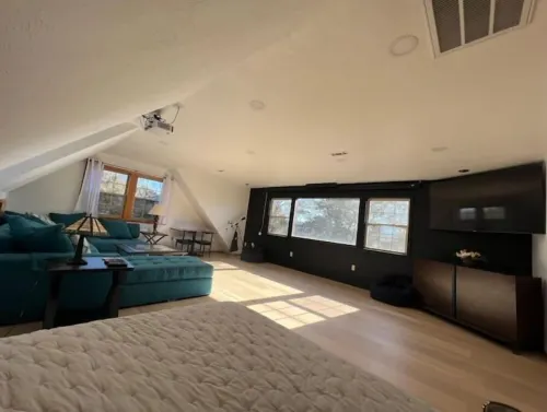 LakeFront*15’ Theater Screen*Kayaks*4Acres*FirePit