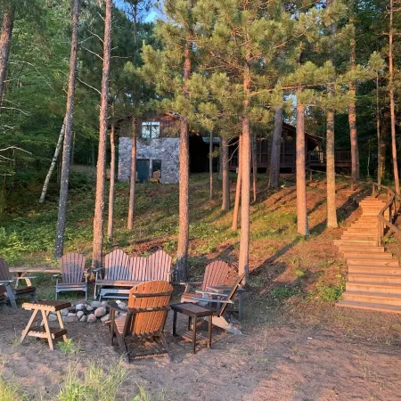 Rustic Lakefront Log Cabin Retreat w/Pontoon included Memorial to Labor Day