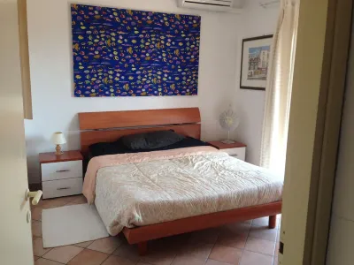 Villa with large garden just a few minutes from the sea, large garden Hotel in zona Spiaggia di Is Figus