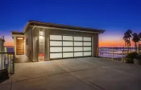 Beachfront Family Dream! On the strand in Oceanside - Pet friendly!