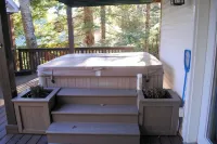 Lovely Lake House in Maidstone Vermont with Hot Tub