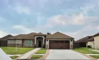 Charming & Cozy 4-bedroom Home