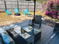 Cozy Cottage - King Bed - Close to Beaches - Dog Friendly - Firepit -  Backporch