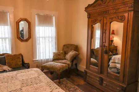 The Historic Pearl !!!