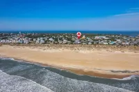 Sleeps 16! 1 Minute Walk To Beach!
