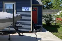 Cozy cottage located in the heart of Port Clinton. Pet Friendly too!