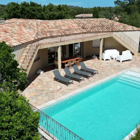Near Porto Vecchio, Superb villa with private pool, sleeps 10