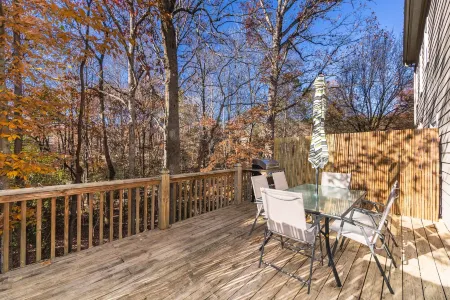 The Greenway House | Modern Lux Home Near Uptown Отели рядом с достопримечательностью «Университет Северная Каролина в Шарлотт»