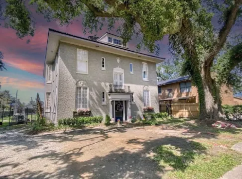 Margaret Manor on Park Ave