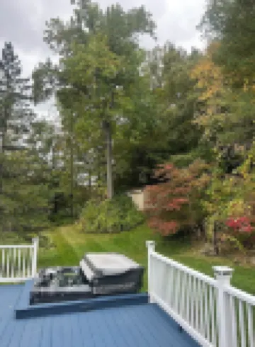 3-bedroom Candlewood Lakeside house