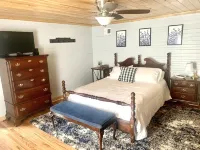 Near Grayson Highlands Hot Tub & Creekside Fun Hotels in Wilson Creek