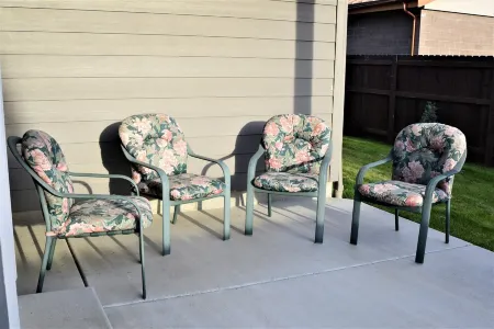 Stylish modern home- explore PNW Hike work from home or explore nearby wineries