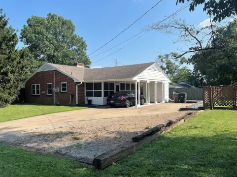 Charming 3-bedroom house near downtown