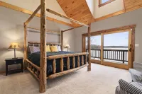 Private Retreat on 33 Acres with 1400 ft Lakeshore - Gym