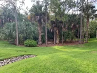 Coral Falls Retreat on 1st Floor - Lely - Booking NOW for summer! Hotels in Lely Resort