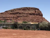 Quiet, charming, remodeled 2 bedroom townhome just minutes from the Red Cliffs