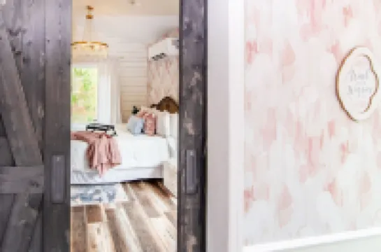 Romantic Escape in the Treetops w/ Outdoor Shower, Hot tub, & Firepit!