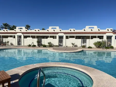 Desert Sun Retreat, Relaxing 2 Bed/Bath Spa-Like Getaway