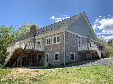 Large RENOVATED 6 bedroom 5 bath private home with LOTS of space!