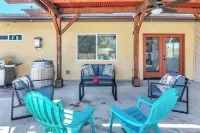 Villa in Wine Country, King Beds & Jacuzzi Hotels in Atascadero