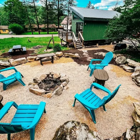 The Tiny House @ Deep Creek Lake - centrally located to everything Deep Creek