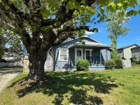 City Cottage- a country cottage in the heart of the city!