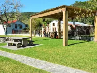 SPECTACULAR LODGE ON PRIVATE RANCH. PERFECT FOR SMALL AND LARGE GATHERINGS! Hotels in Real County