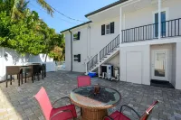 SKV 315 -  Pool, Walk to Village, Beach, Restaurants, Bars, Shops!!