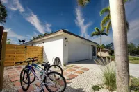 A Hidden Treasure - Minutes Away from Beach w/Pool