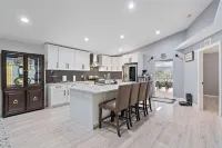 76th Av Pinellas Park Centralized & Spacious House