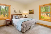 Alpine Woods cabin close to trails, ski in/out