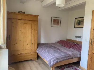 Stylishly furnished apartment in a modern half-timbered house-children welcome! Hotels near Borgfeld