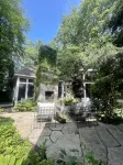 Elegant 5Br All Ensuite. Assoc Pool, Private Hot Tub. Walk to Beach!
